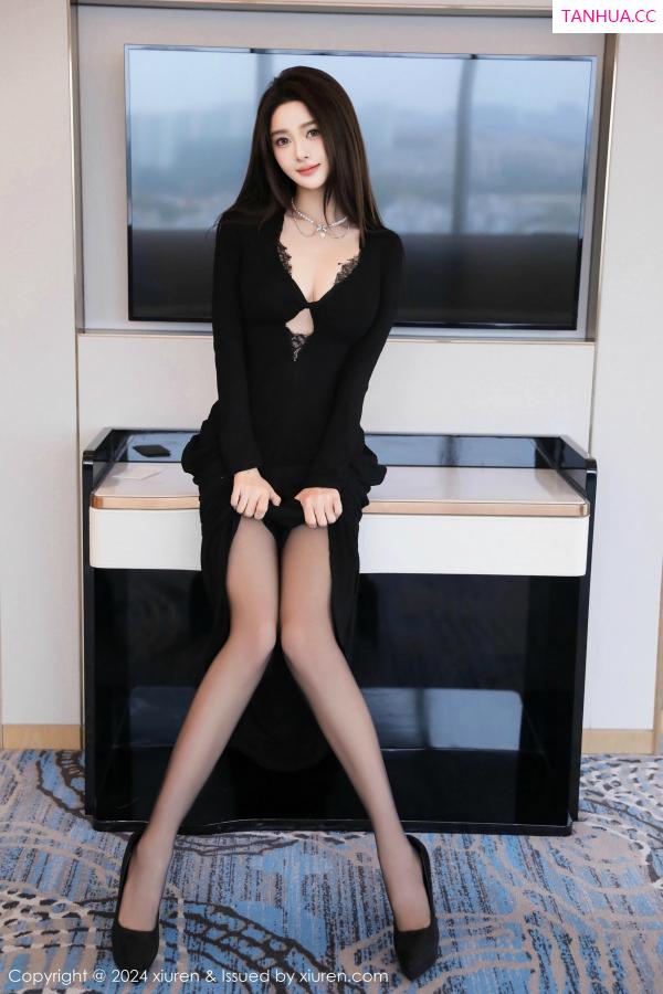   [XiuRen]高清写真图 2024.12.27 No.9670 Candy糖糖 妩媚美腿第5张图片